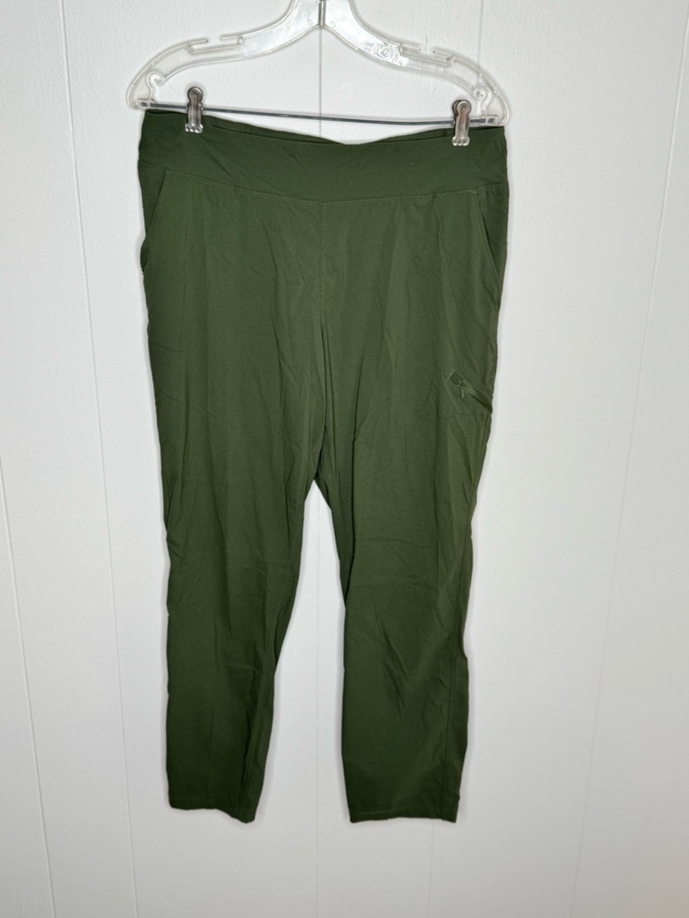 Mountain Hardwear Olive Utility Capris
